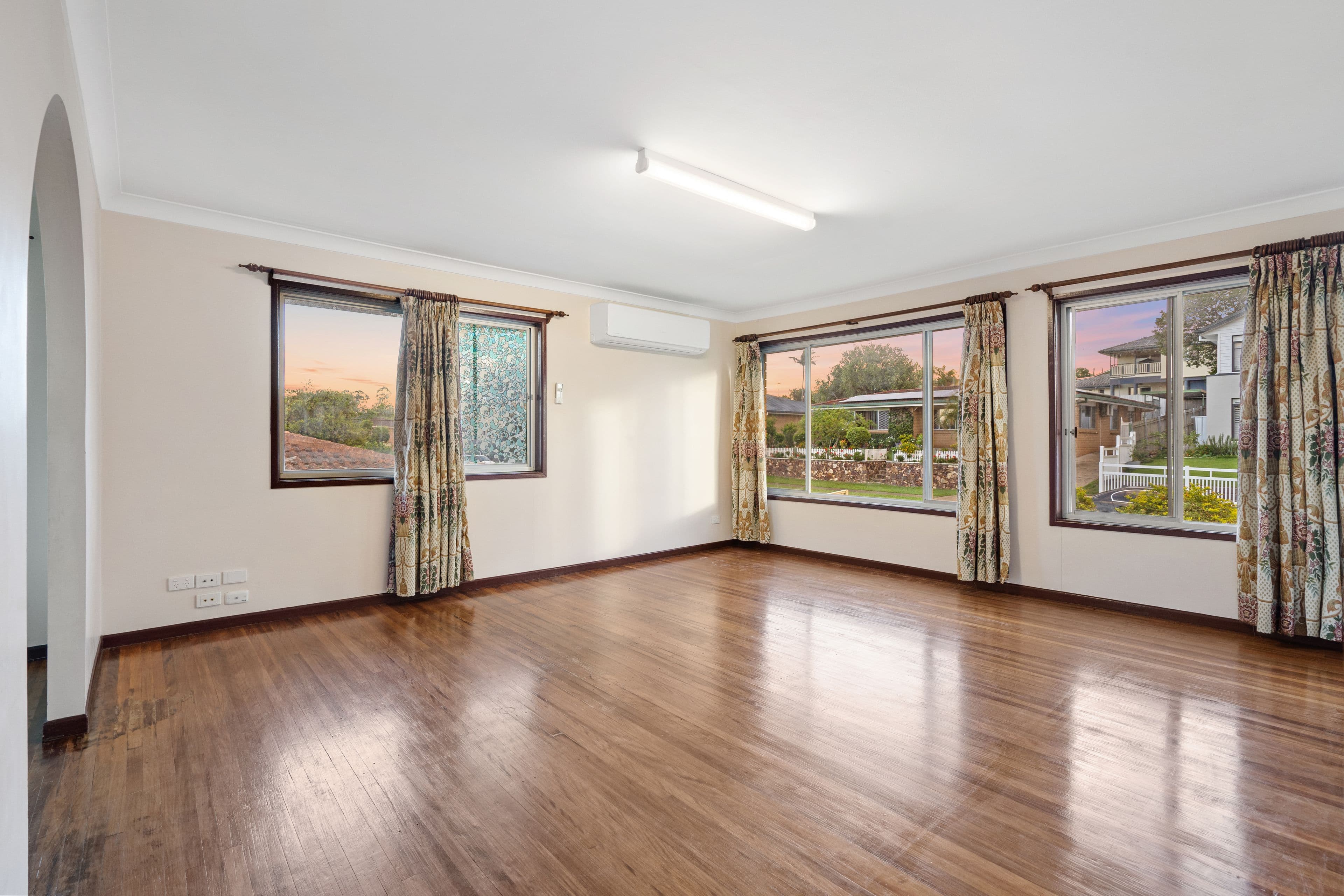 9 Bramwell Street, Eight Mile Plains QLD 4113, Eight Mile Plains - Thumbnail 4