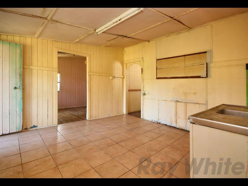 15 Vale Street, Bundamba QLD 4304, Bundamba - Thumbnail 2