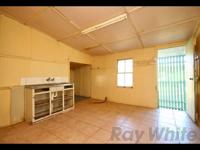 15 Vale Street, Bundamba QLD 4304, Bundamba - Thumbnail 3