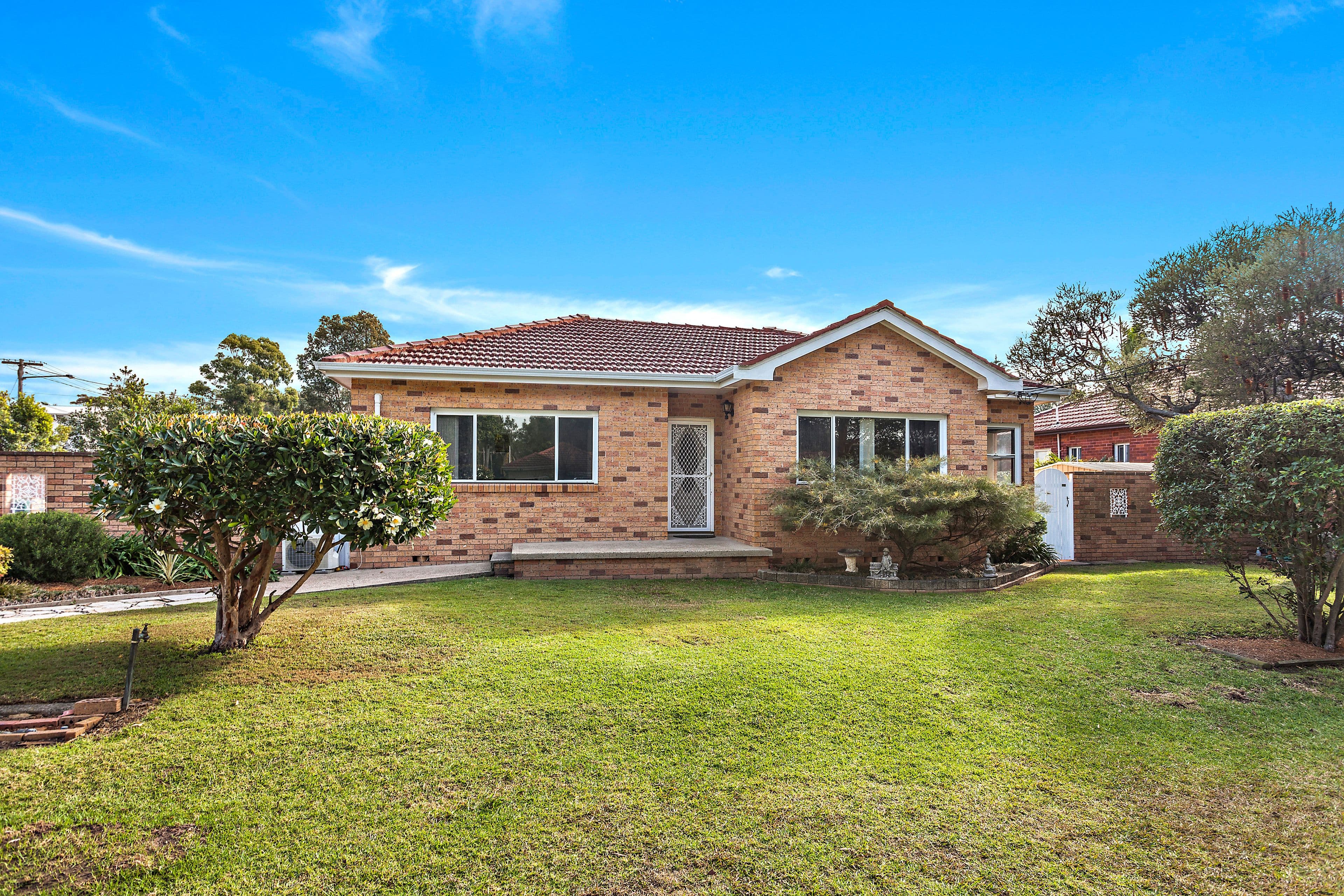7 Yathong Road, Caringbah - Image 1