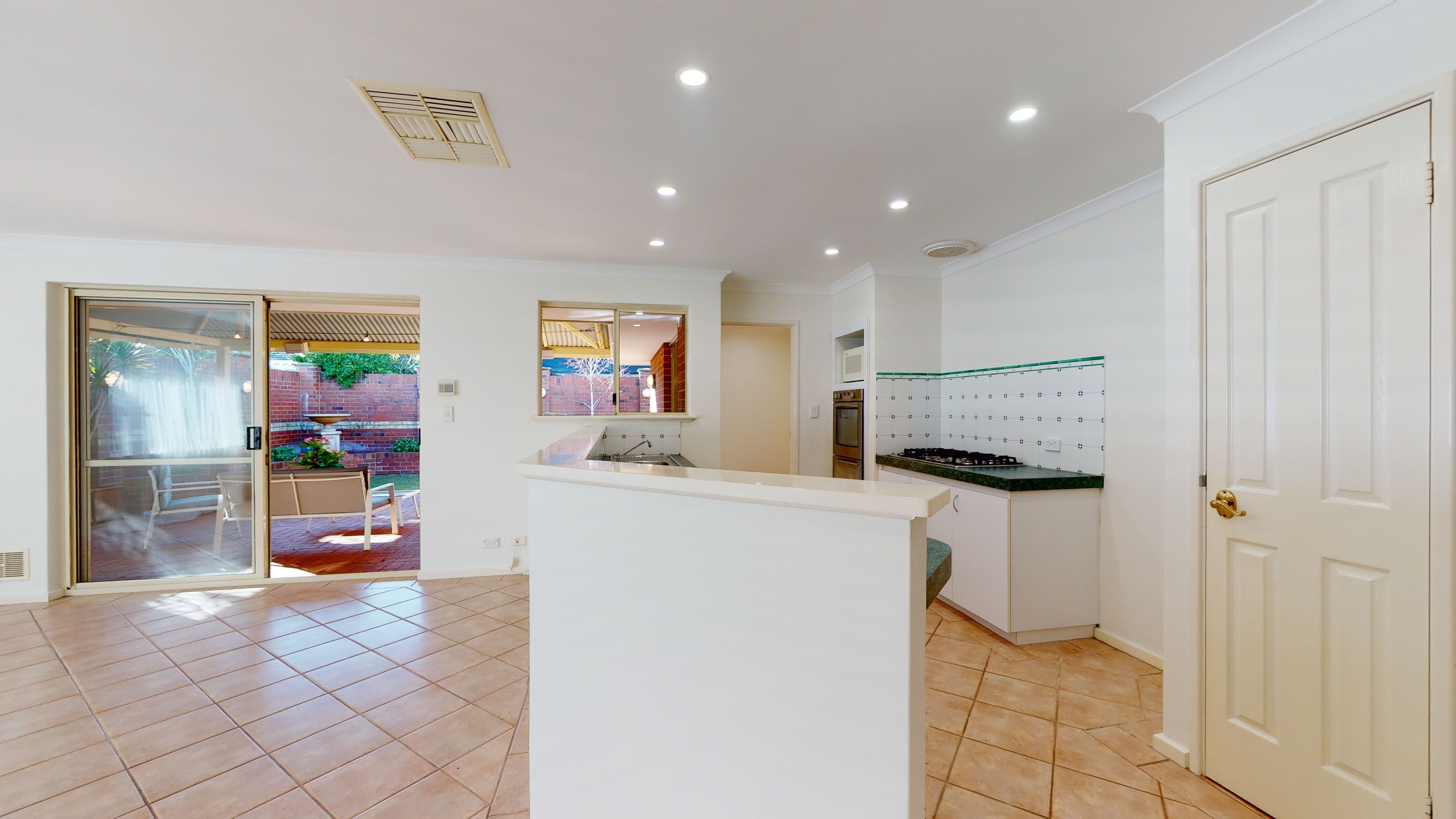 10 Davilak Street, Como WA 6152, Como - Thumbnail 3