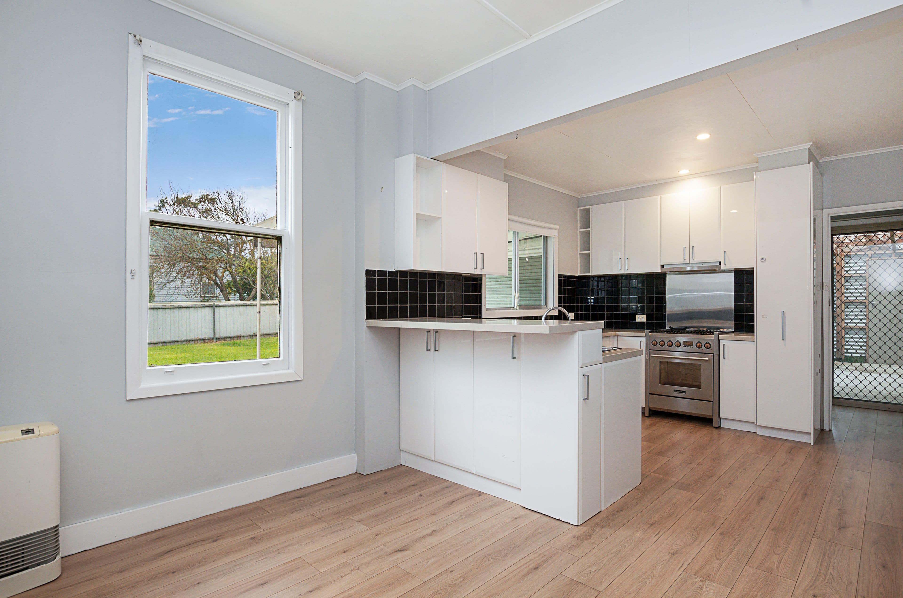 205 Commercial Road, Koroit VIC 3282, Koroit - Thumbnail 4