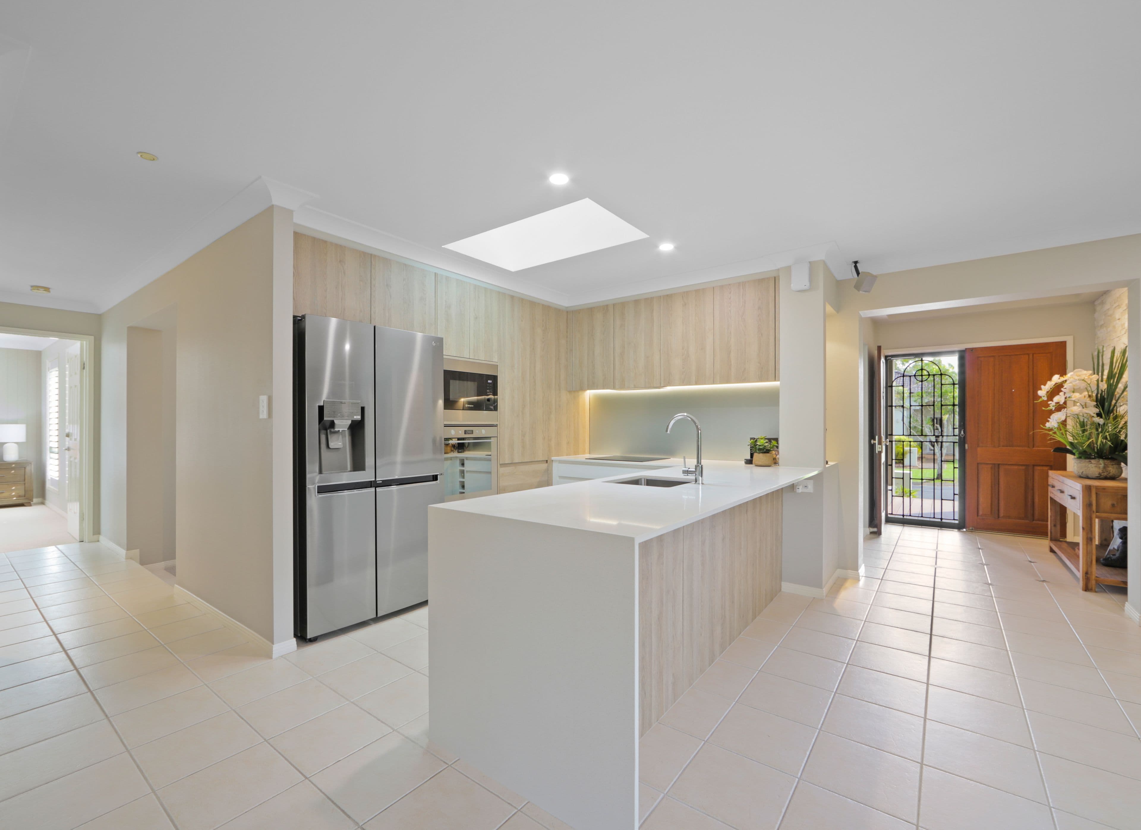 7 Corina Close, Robina QLD 4226, Robina - Thumbnail 3