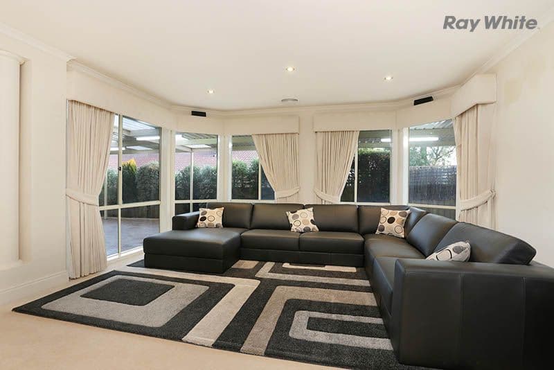 3 Whiteley Parade, TAYLORS LAKES VIC 3038, Taylors Lakes - Thumbnail 4