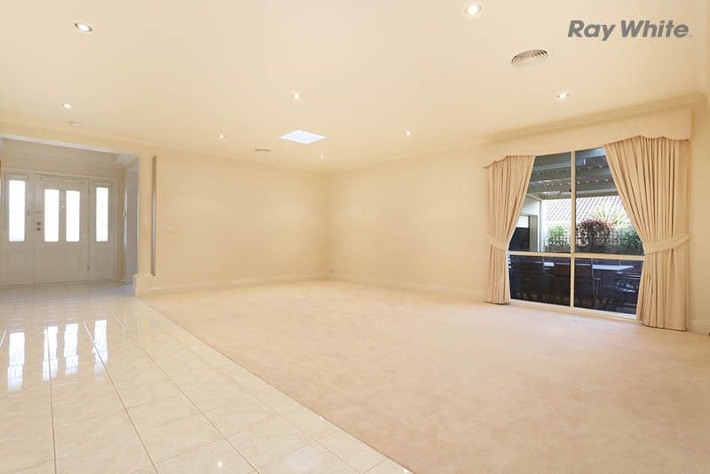 3 Whiteley Parade, TAYLORS LAKES VIC 3038, Taylors Lakes - Thumbnail 7