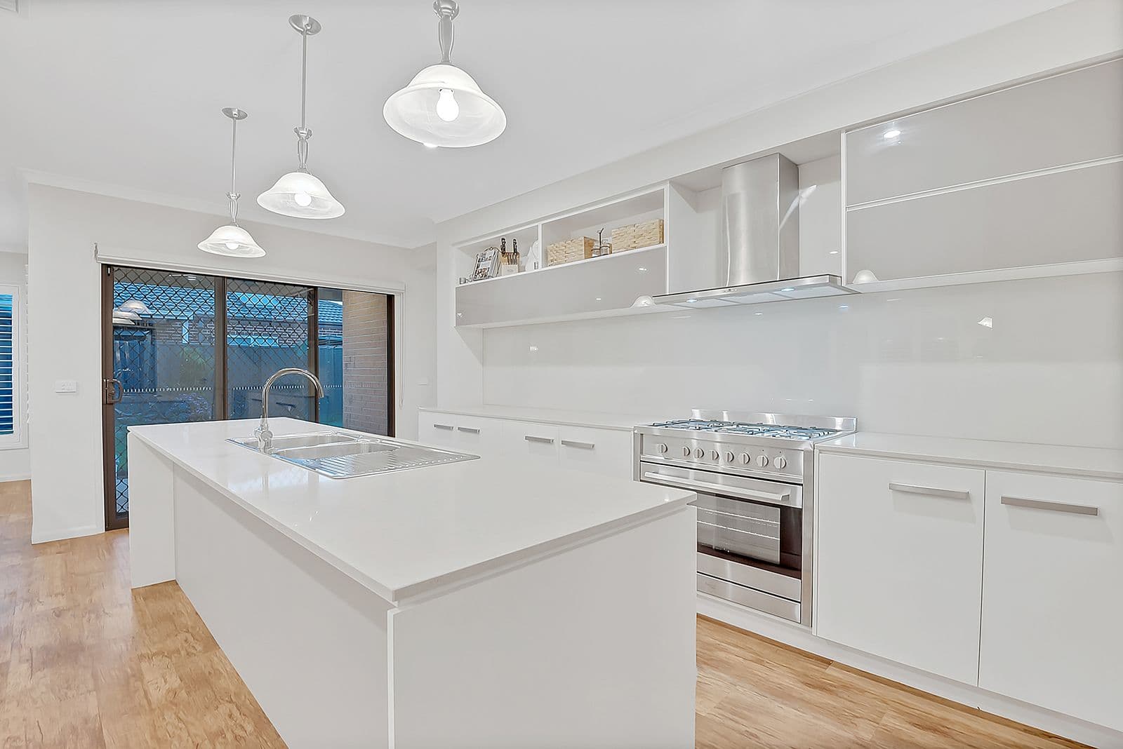 10 Dianella Avenue, Kalkallo VIC 3064, Kalkallo - Thumbnail 2