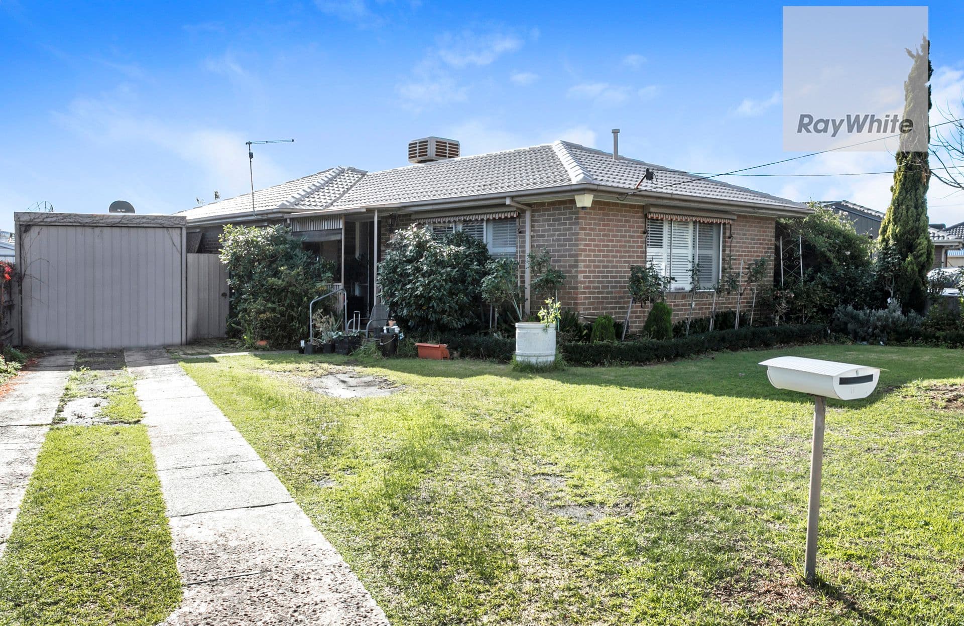 11 Grantley Drive, Gladstone Park VIC 3043, Gladstone Park - Image 1