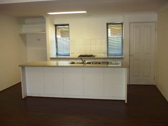 12 Ernest Drive, SUCCESS WA 6164, Success - Thumbnail 2