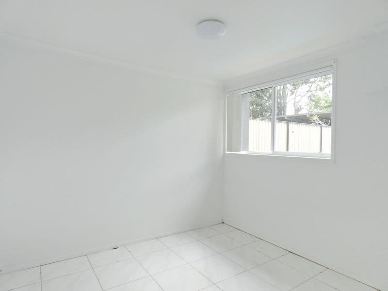 28 Winifred Street, Kingston QLD 4114, Kingston - Thumbnail 4