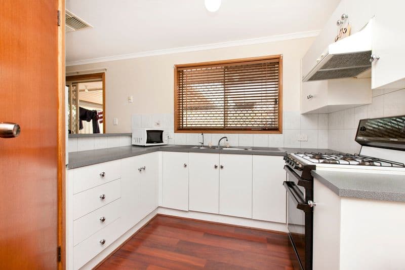 1 Meadowvale Road, MODBURY SA 5092, Modbury - Thumbnail 2