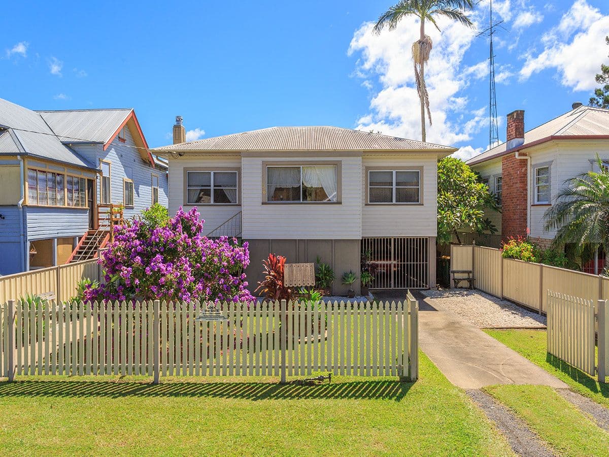 16 Garrard Street, Girards Hill - Image 1