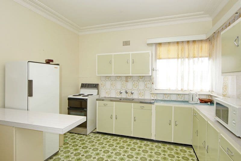 42 Shortland Avenue, KILLARNEY VALE NSW 2261, Killarney Vale - Thumbnail 2