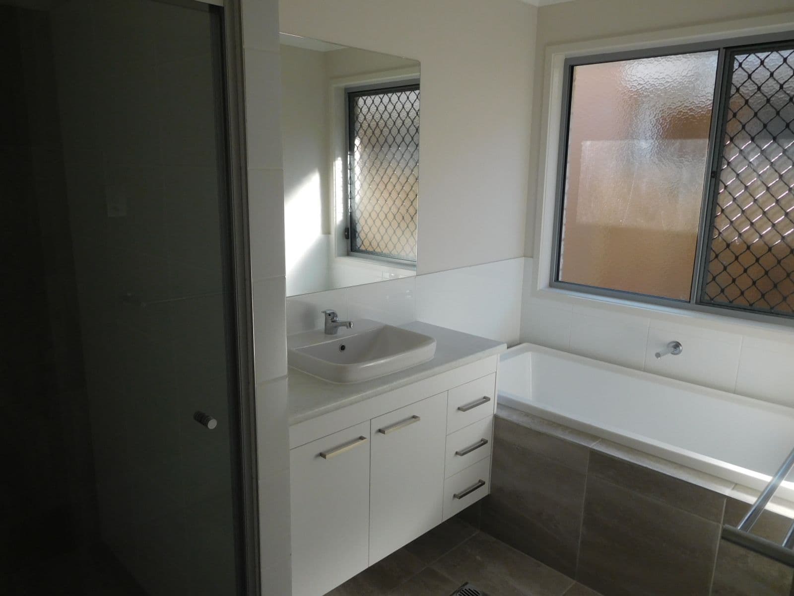 26 Alexander Street, Walloon QLD 4306, Walloon - Thumbnail 4