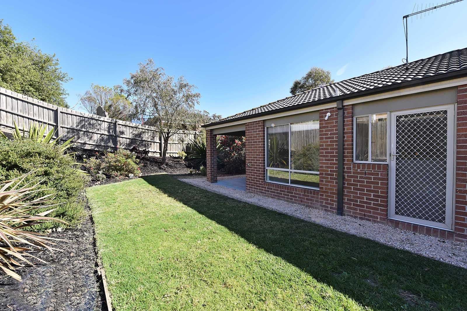 10 Cannington Grove, Sunbury VIC 3429, Sunbury - Thumbnail 6
