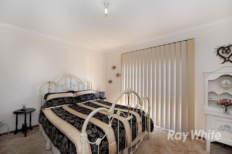 13 Phelan Drive, CRANBOURNE NORTH VIC 3977, Cranbourne North - Thumbnail 7