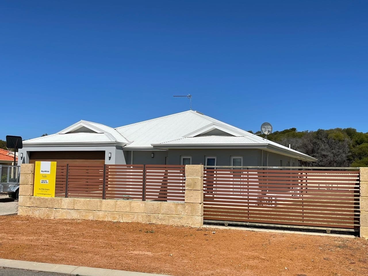 18 Gillam Drive, Dongara WA 6525, Dongara - Image 1