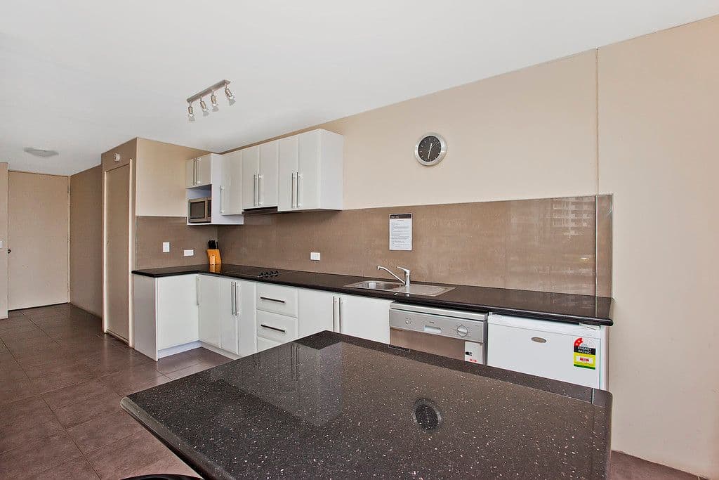 306 'Hi Ho' 2 Queensland Avenue, BROADBEACH QLD 4218, Broadbeach - Thumbnail 5