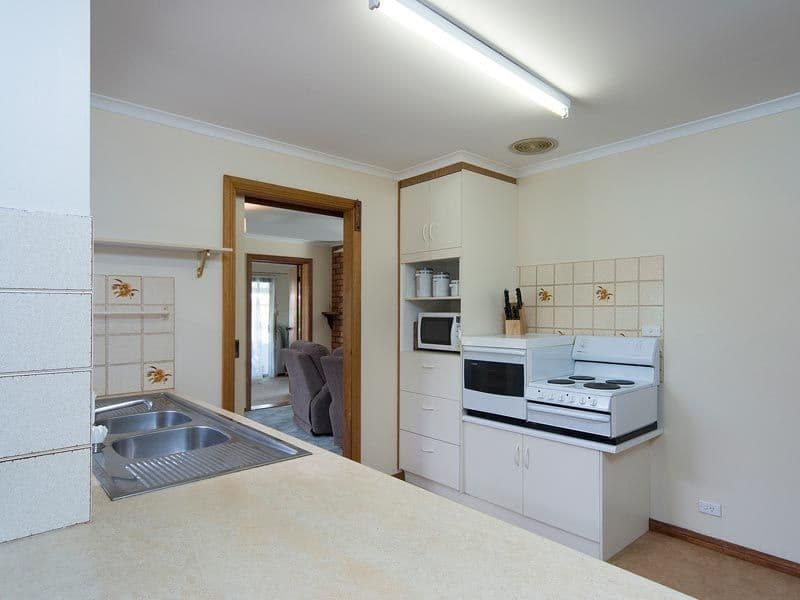 30 Liebelt Road, MOUNT BARKER SA 5251, Mount Barker - Thumbnail 2