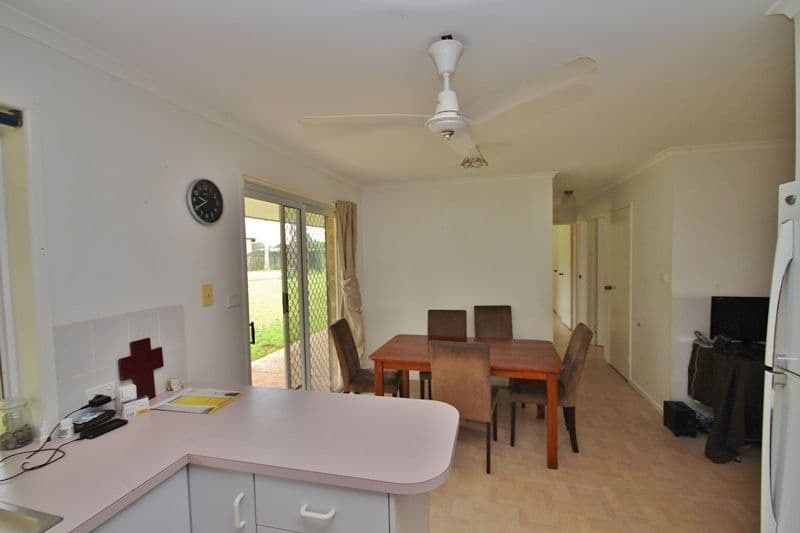 8 Tudor Court, Beerwah QLD 4519, Beerwah - Thumbnail 3