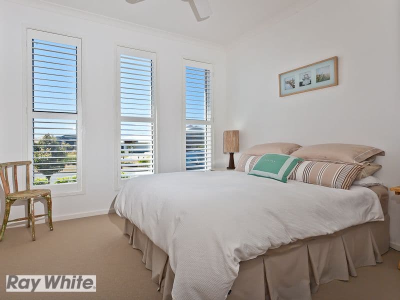 33 Friars Crescent, NORTH LAKES QLD 4509, North Lakes - Thumbnail 7