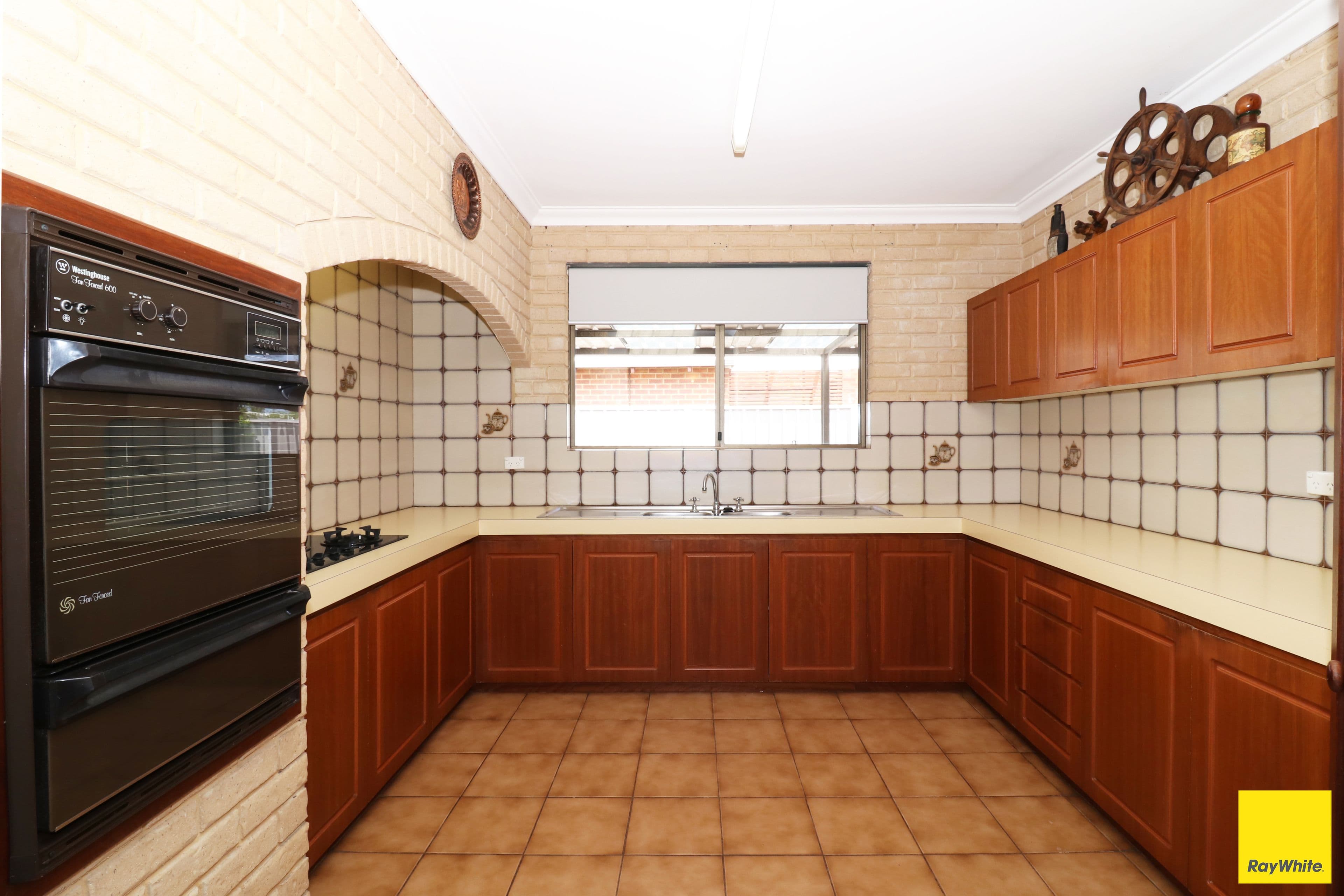42 Mickleton Terrace, Bassendean WA 6054, Bassendean - Thumbnail 7