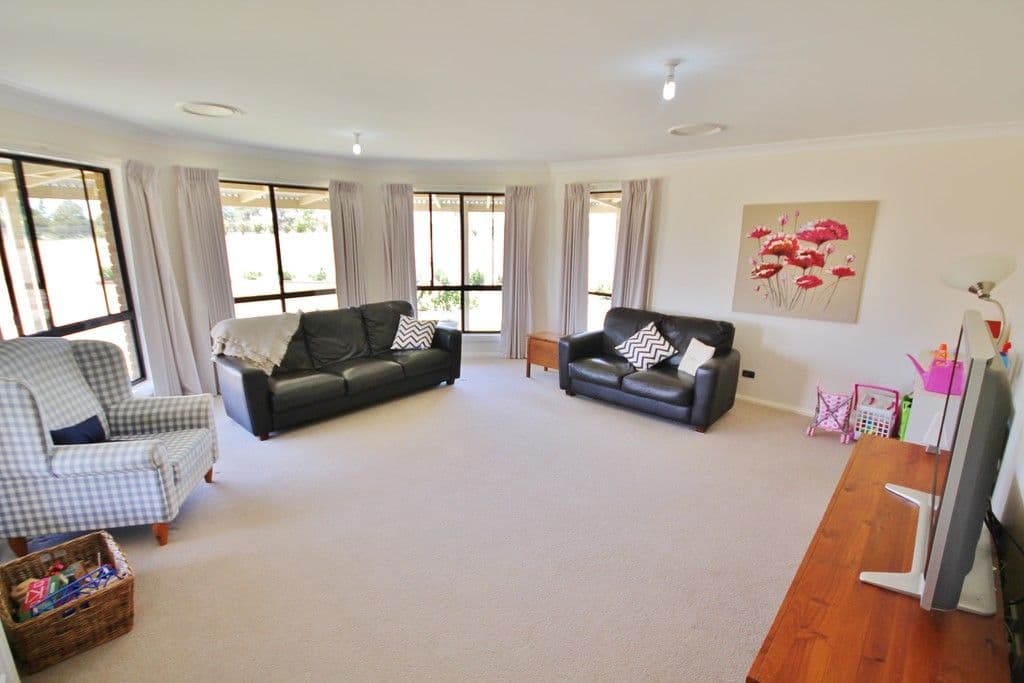 43 Old Monteagle Road, Young NSW 2594, Young - Thumbnail 6