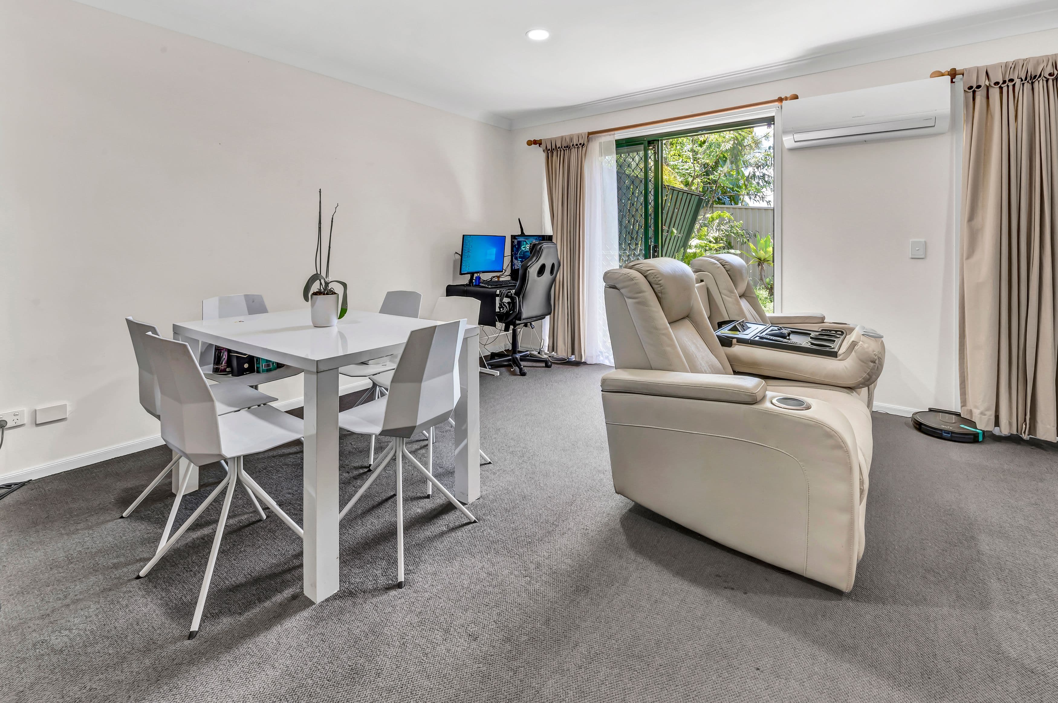 18 Doyalson Place, Helensvale QLD 4212, Helensvale - Thumbnail 5