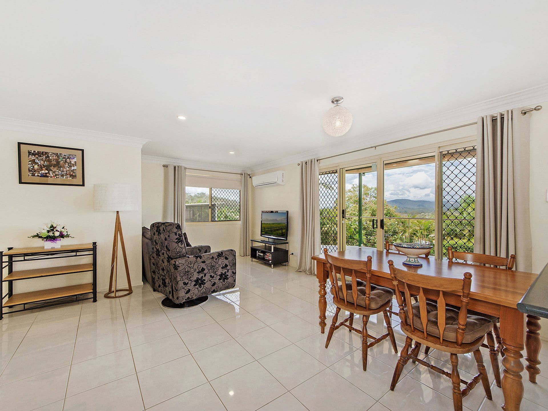 24 Trevina Crescent, Mount Warren Park QLD 4207, Mount Warren Park - Thumbnail 7