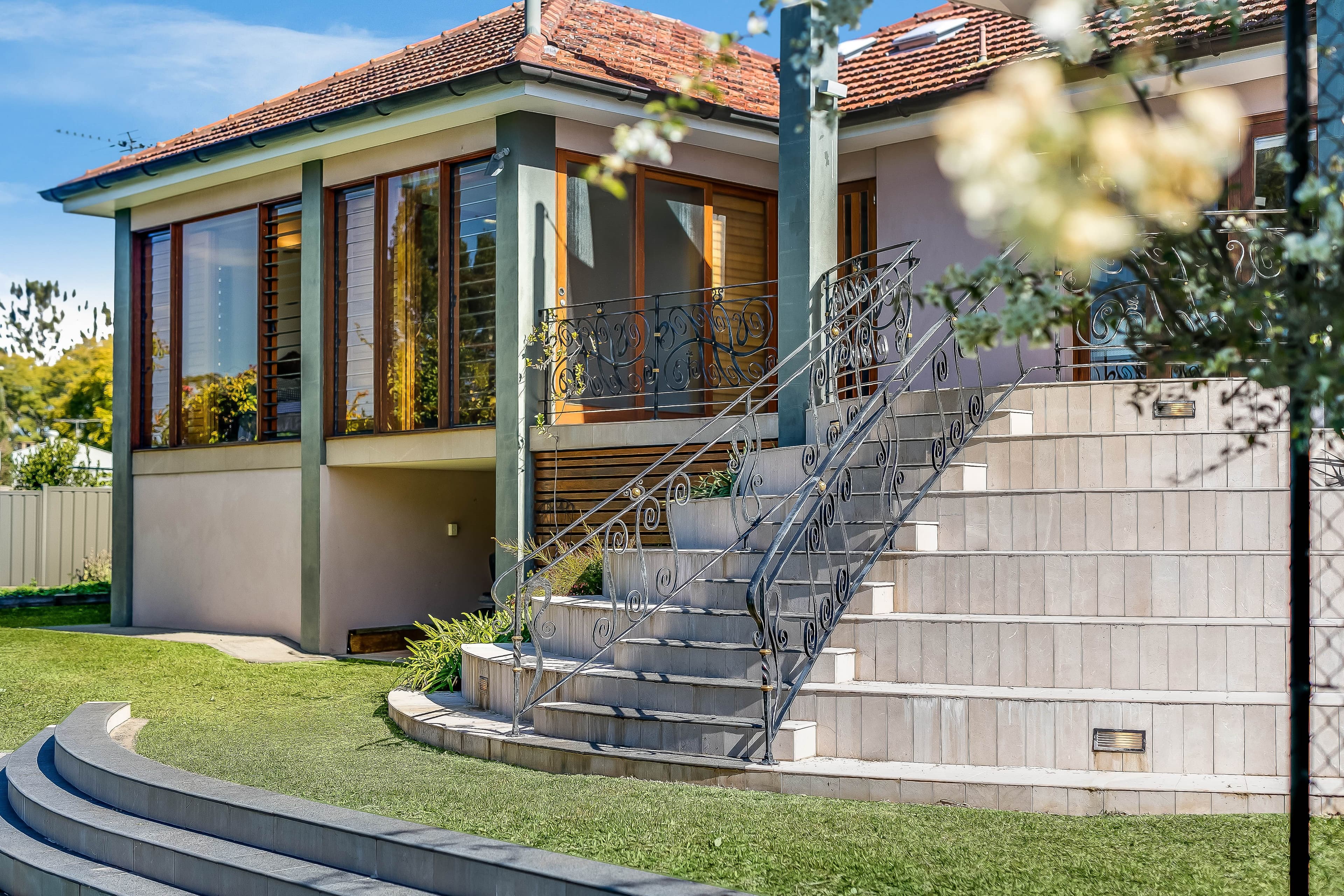 70 Mackenzie Street, Mount Lofty QLD 4350, Mount Lofty - Thumbnail 2