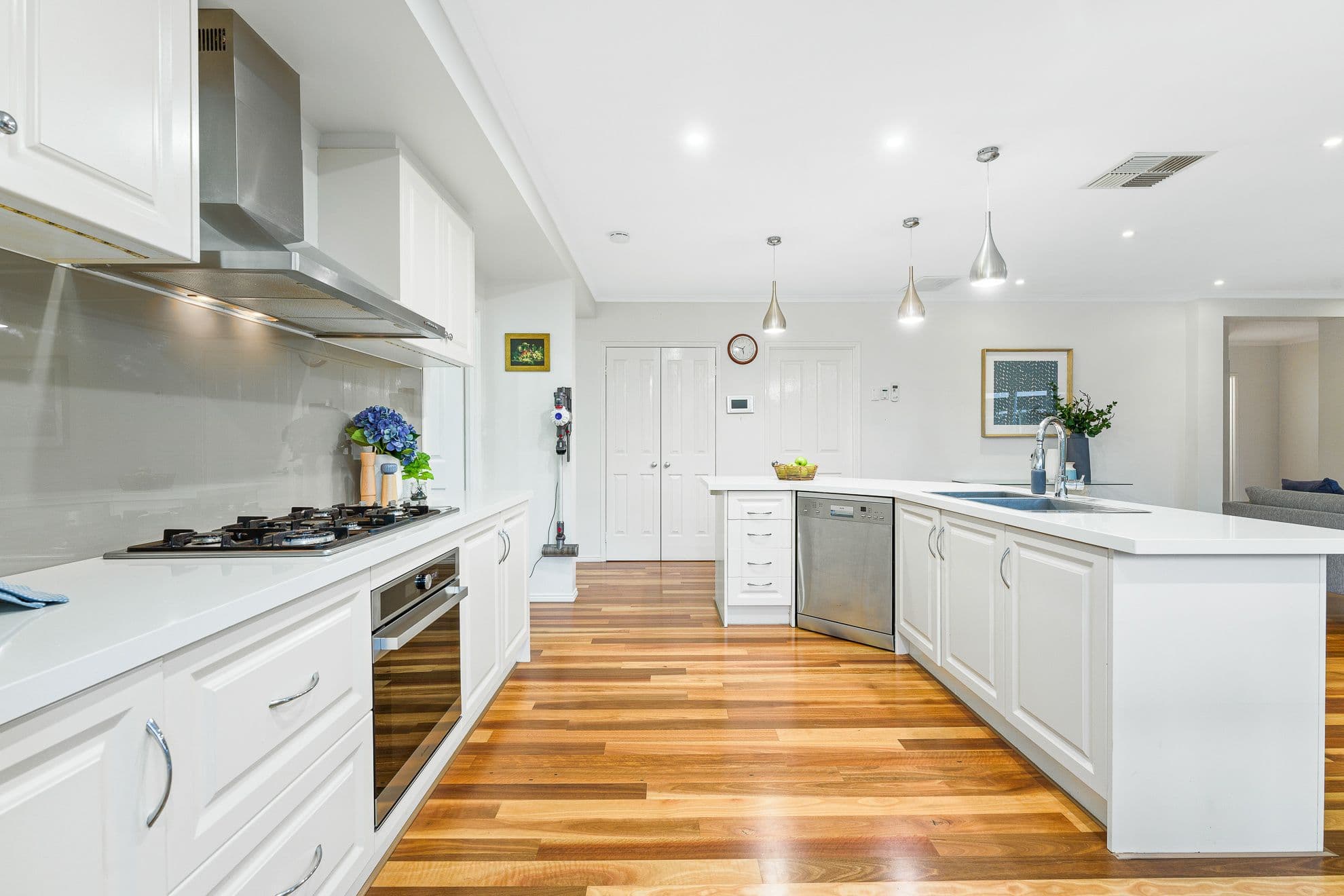 17 Pro Hart Way, Caroline Springs VIC 3023, Caroline Springs - Thumbnail 5