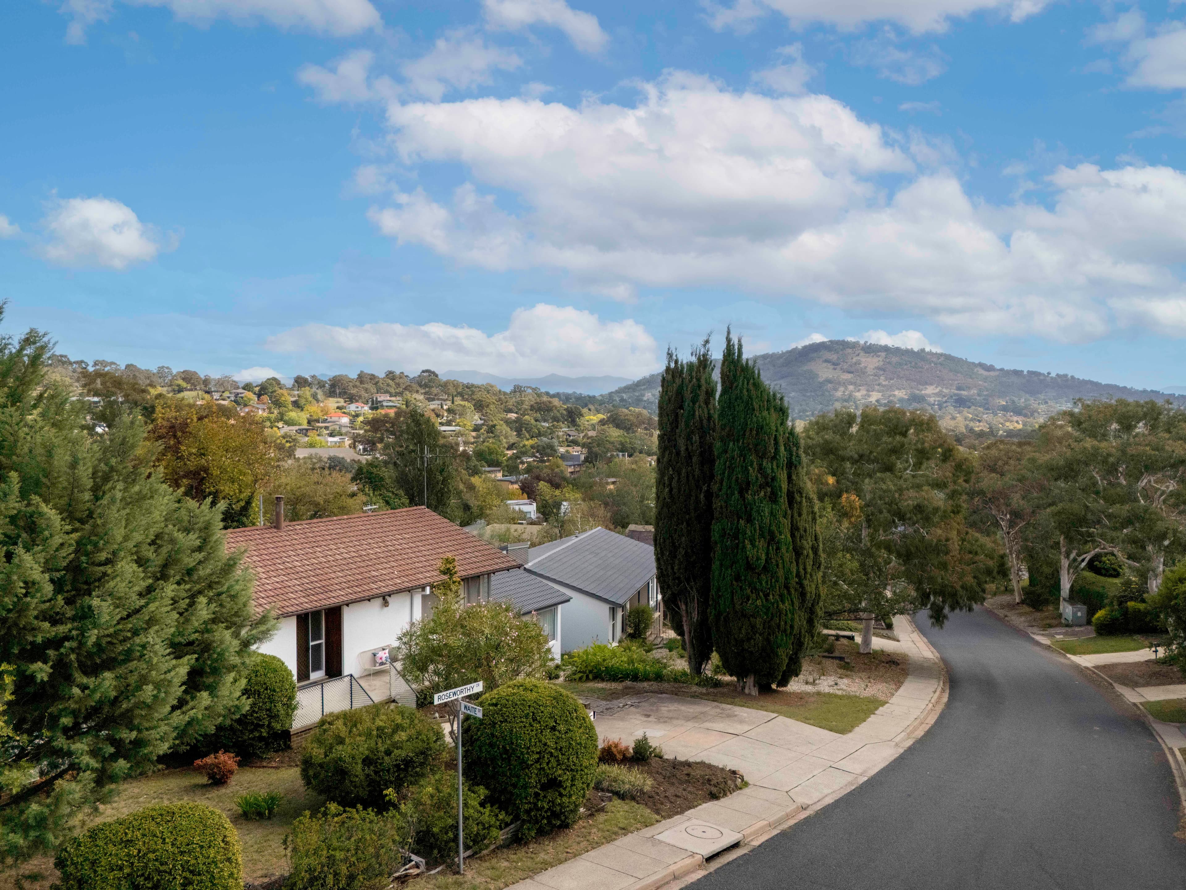 6 Roseworthy Crescent, Farrer ACT 2607, Farrer - Image 1