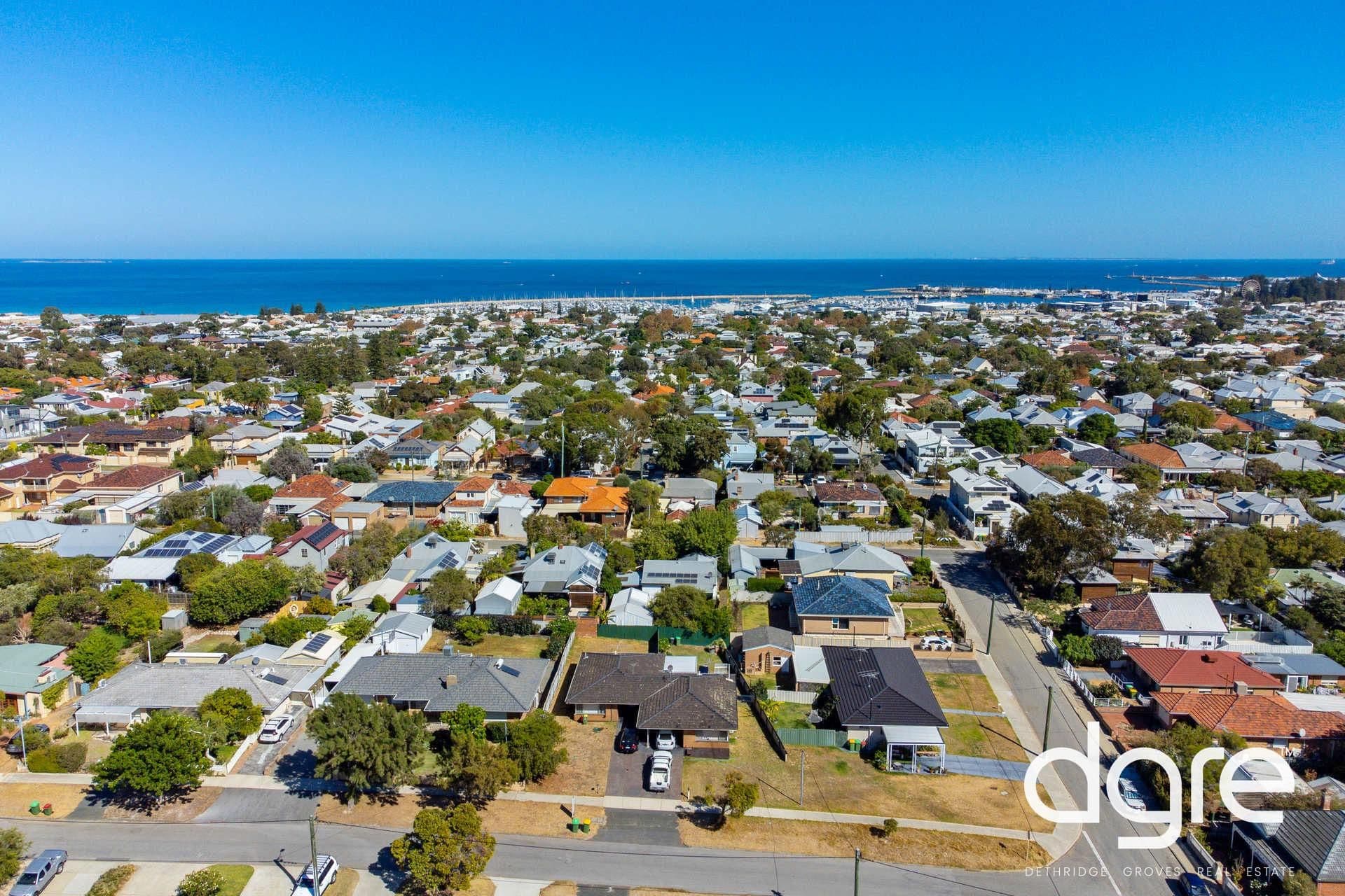 21 Sea View Street, Beaconsfield WA 6162, Beaconsfield - Thumbnail 6