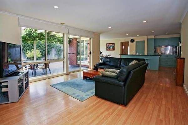 27 Broughton Drive, HIGHTON VIC 3216, Highton - Thumbnail 2