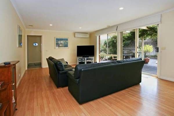 27 Broughton Drive, HIGHTON VIC 3216, Highton - Thumbnail 3
