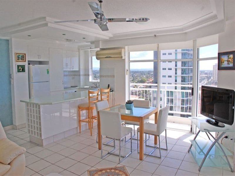11A Second Avenue, BURLEIGH HEADS QLD 4220, Burleigh Heads - Thumbnail 3