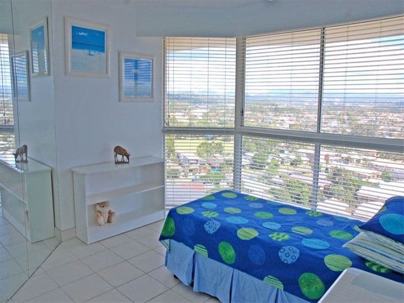 11A Second Avenue, BURLEIGH HEADS QLD 4220, Burleigh Heads - Thumbnail 6