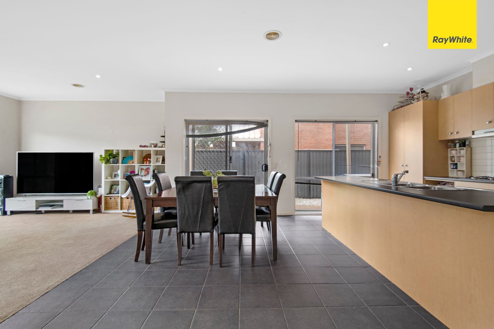16 Lakewood Boulevard, Melton VIC 3337, Melton - Thumbnail 8