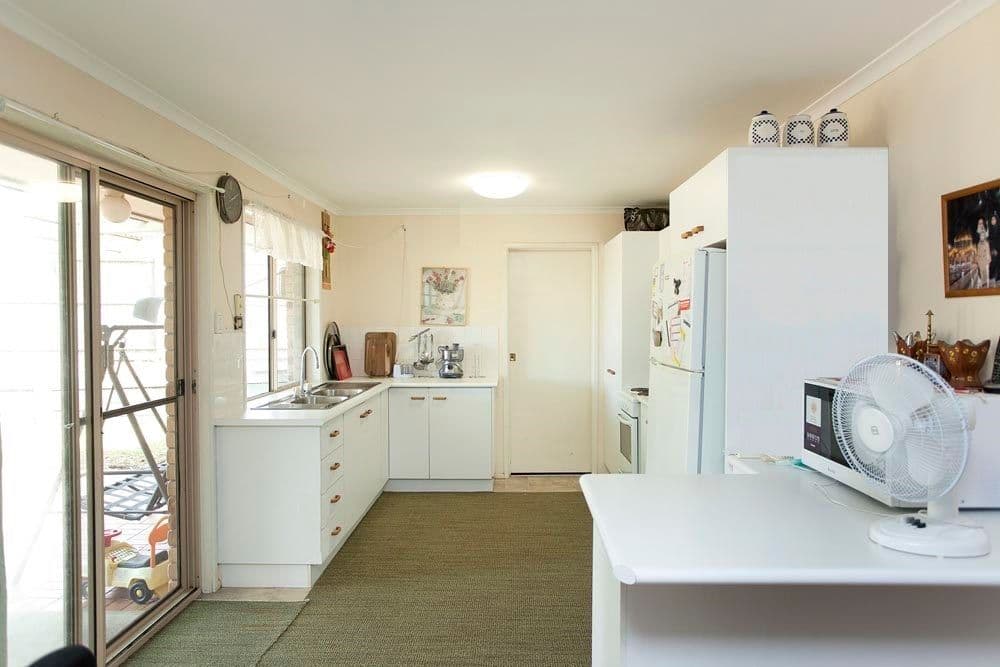 27 Chesterfield Crescent, KURABY QLD 4112, Kuraby - Thumbnail 5