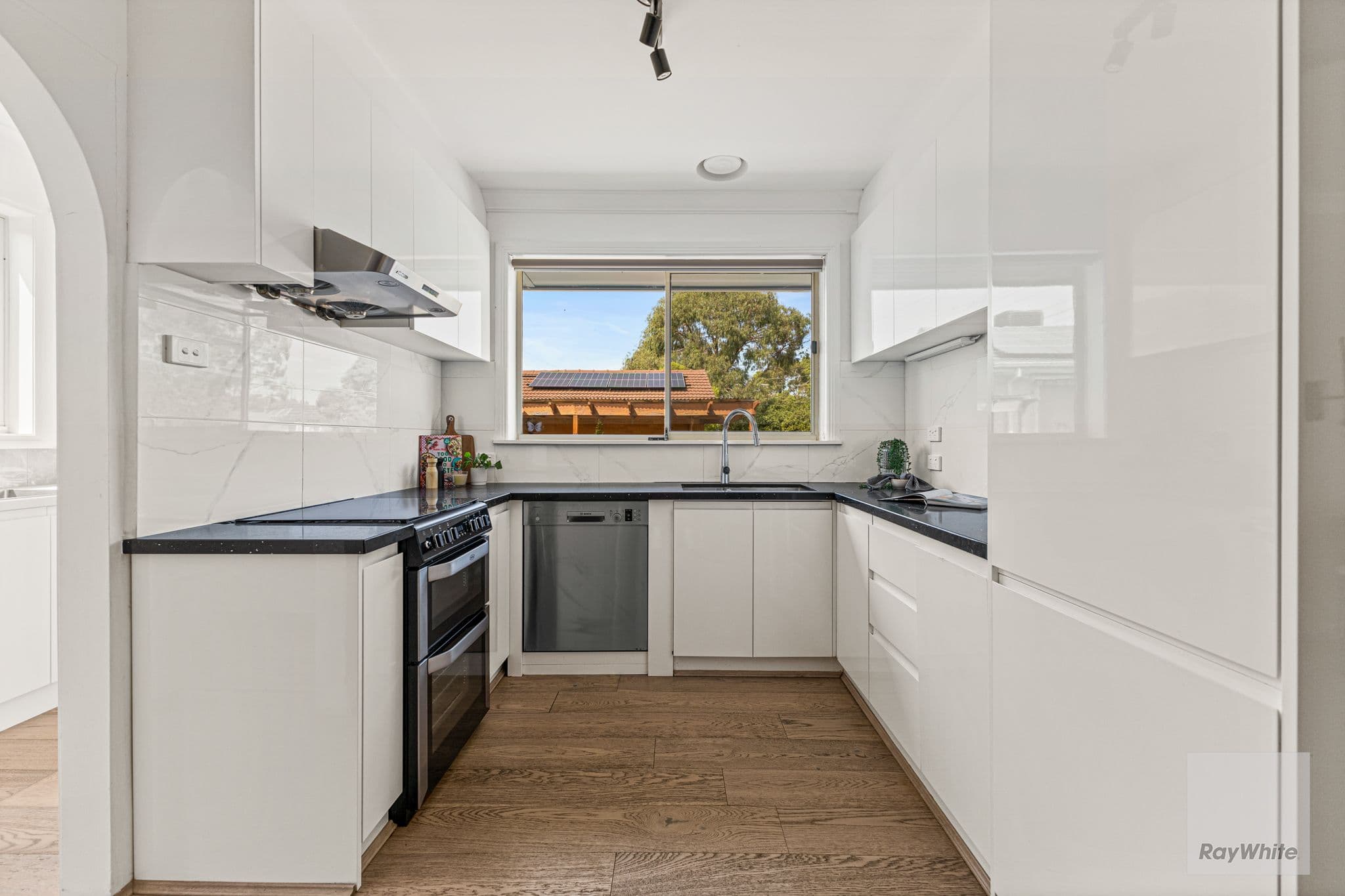26 Gabonia Avenue, Watsonia VIC 3087, Watsonia - Thumbnail 4