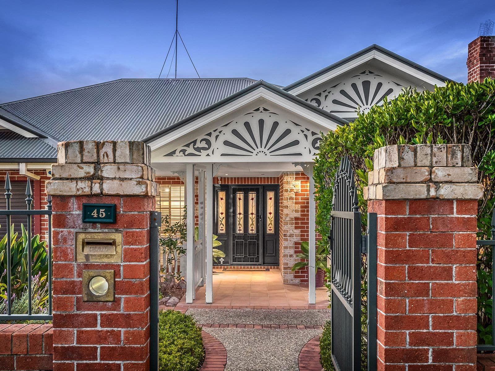 45 Halleys Crescent, Bridgeman Downs QLD 4035, Bridgeman Downs - Thumbnail 2