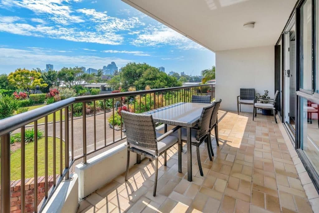 54 'Pacific Keys', Hooker Boulevard, Mermaid Waters QLD 4218, Mermaid Waters - Thumbnail 2