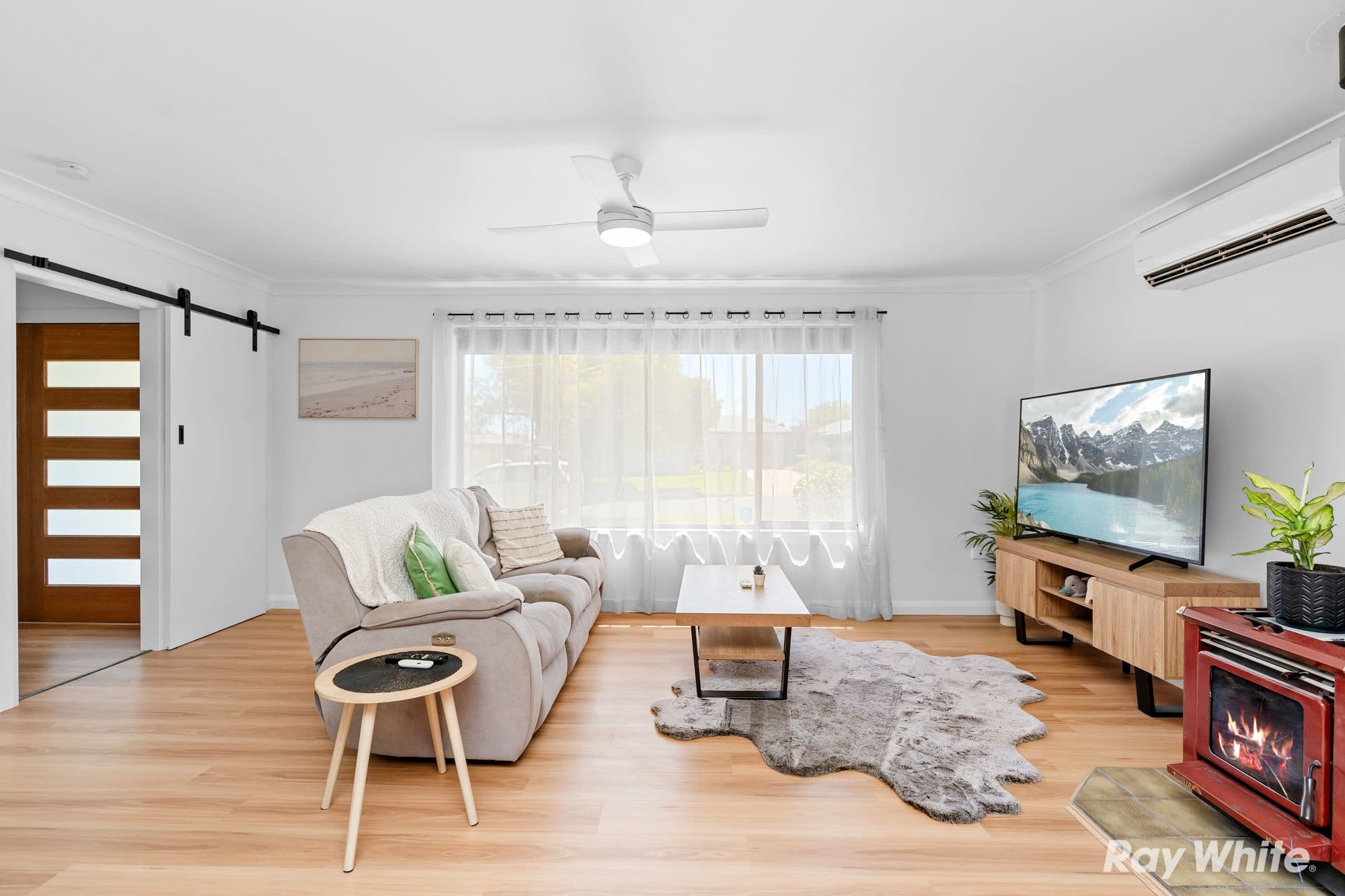 8 Fraser Street, Mount Austin NSW 2650, Mount Austin - Thumbnail 2