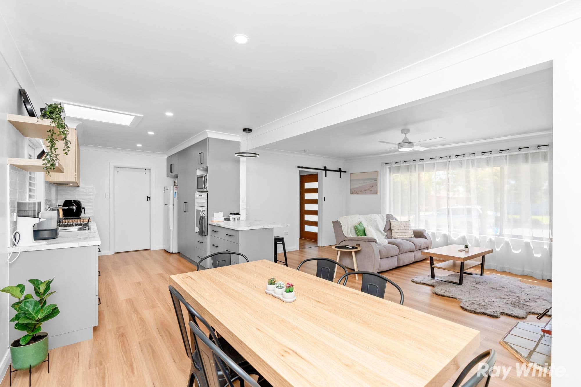 8 Fraser Street, Mount Austin NSW 2650, Mount Austin - Thumbnail 3