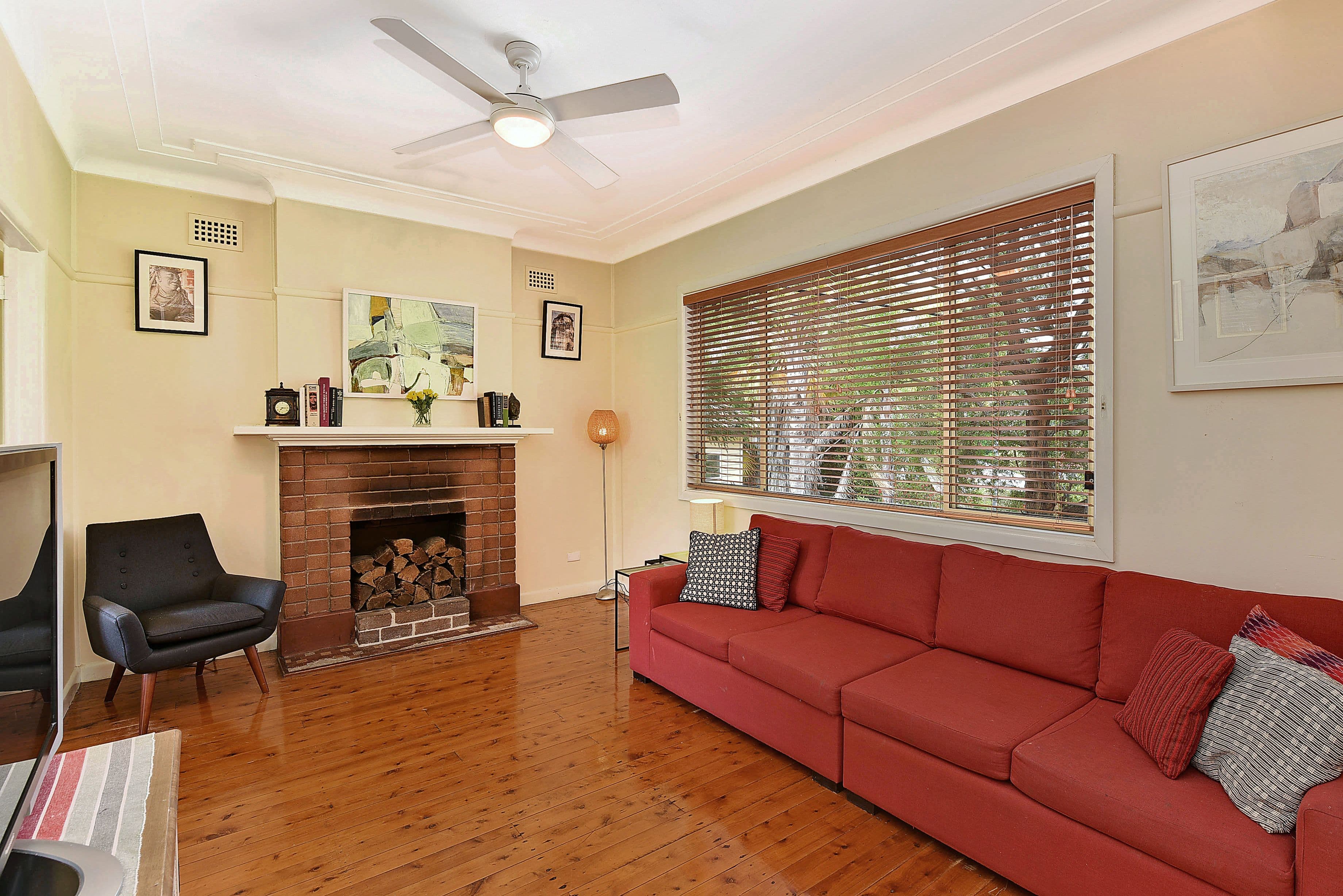 30 Oakleigh Avenue, Thornleigh NSW 2120, Thornleigh - Thumbnail 2