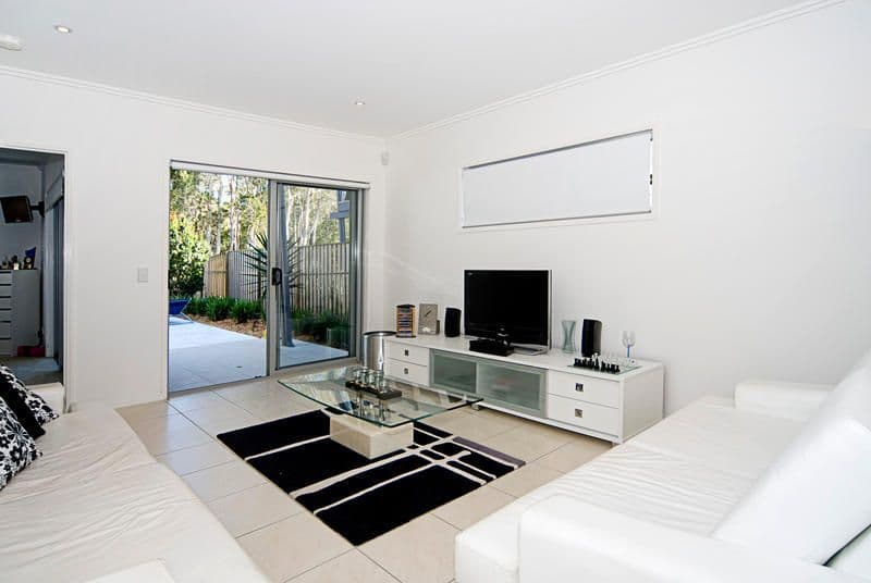 COOMBABAH QLD 4216, Coombabah - Thumbnail 2