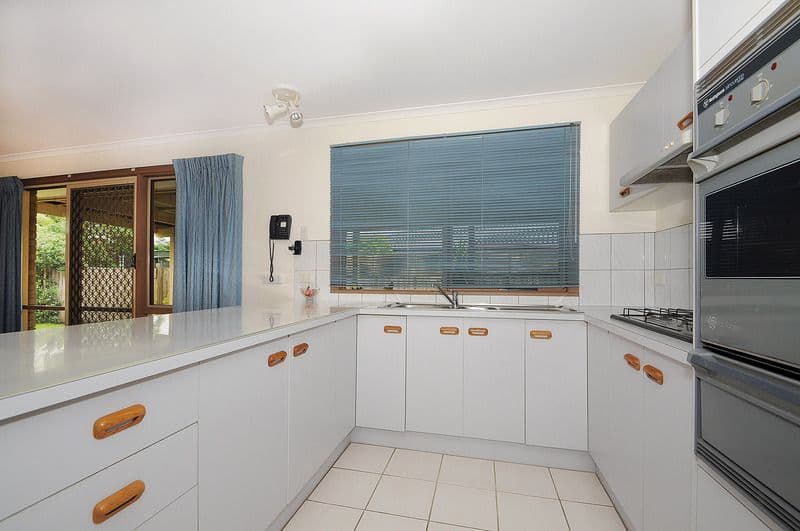 2 Lewin Street, CARRUM DOWNS VIC 3201, Carrum Downs - Thumbnail 2
