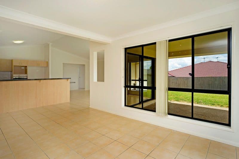 2/103 Pohlman Street, Southport, QLD, 4215, Southport - Thumbnail 3