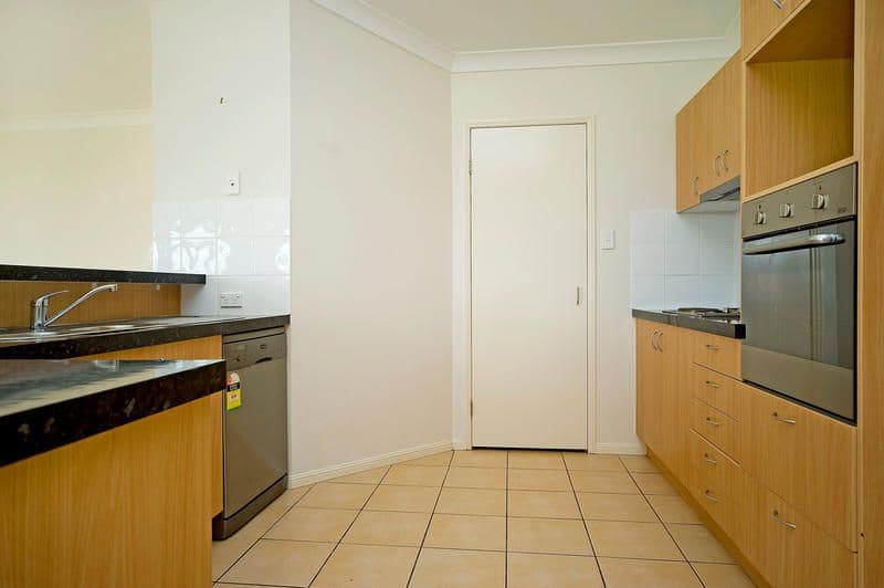 2/103 Pohlman Street, Southport, QLD, 4215, Southport - Thumbnail 4
