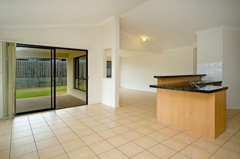2/103 Pohlman Street, Southport, QLD, 4215, Southport - Thumbnail 5
