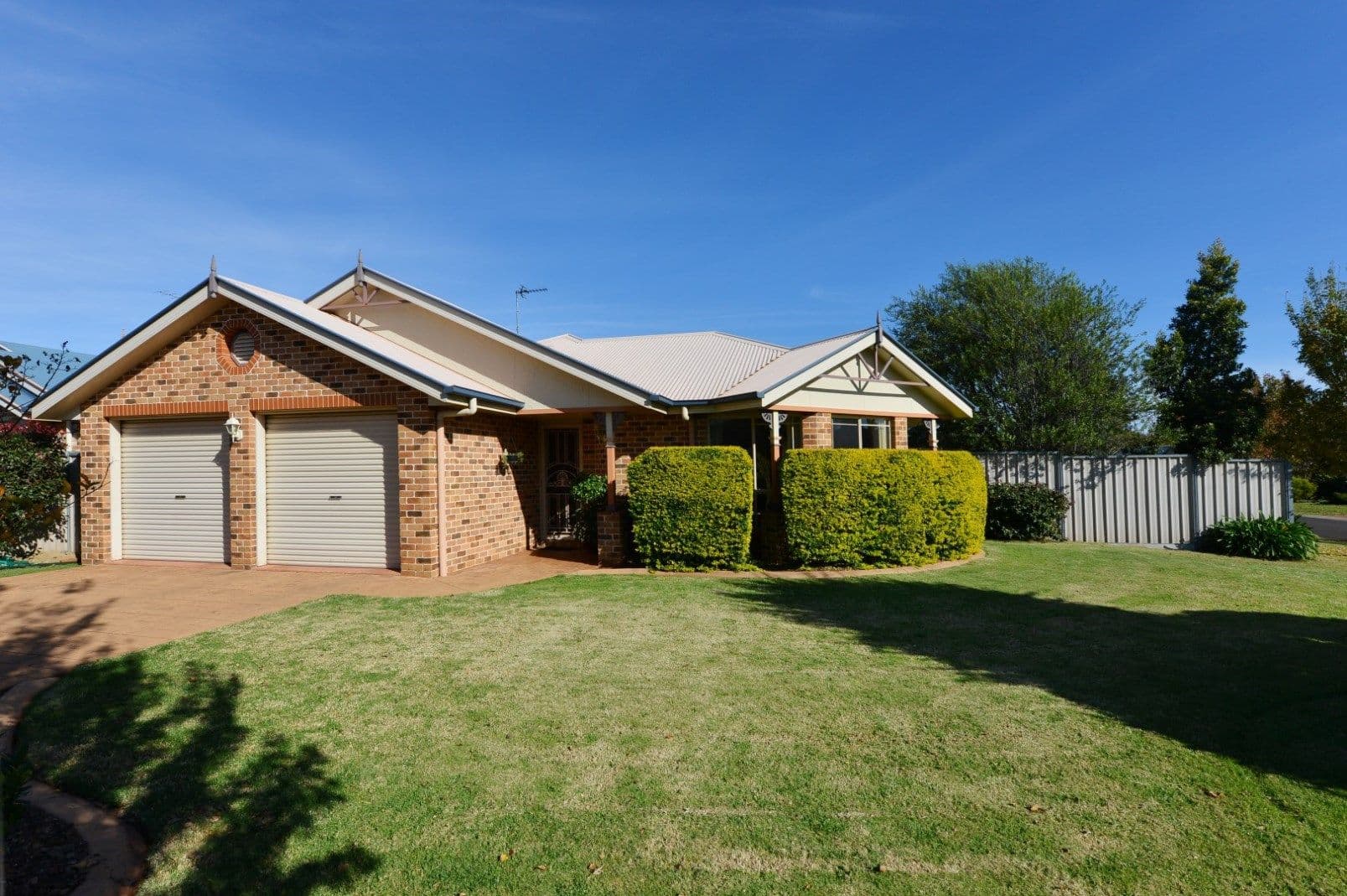 1 Deller Close, MIDDLE RIDGE QLD 4350, Middle Ridge - Image 1